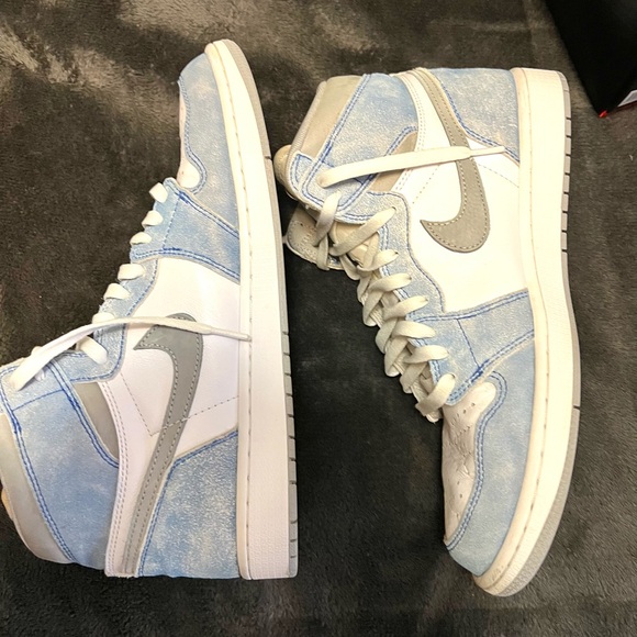 Jordan 1 Retro High OG Hyper Royal Men Shoes Mens Size 12 - Picture 5 of 9